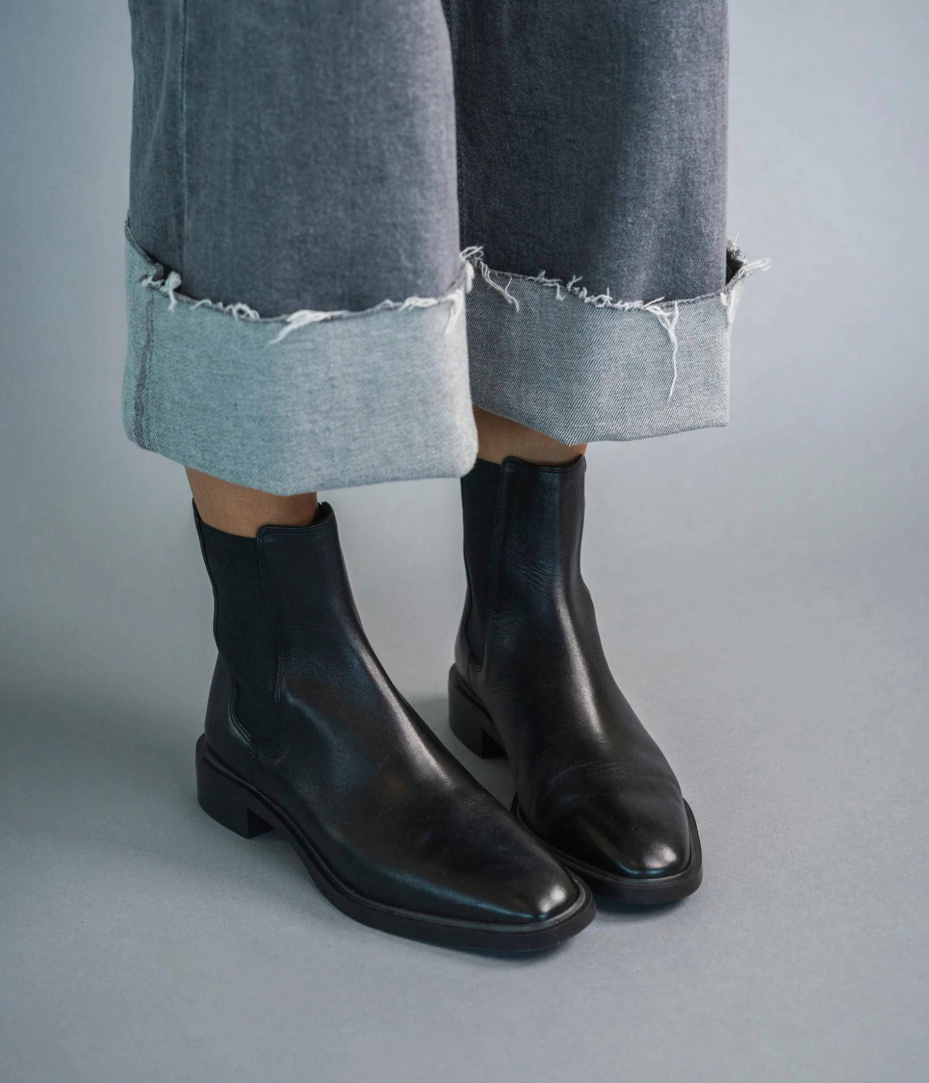 CHELSEA BOOTS SHELBY